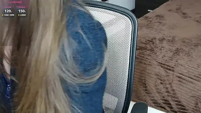 Brandy_Gem on StripChat