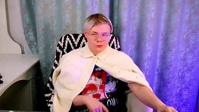 Brian_Mils — Completely undress for 5 minutes