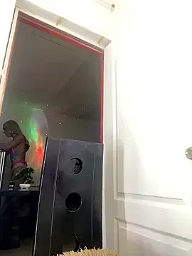 Freechat briana_sex32 on StripChat