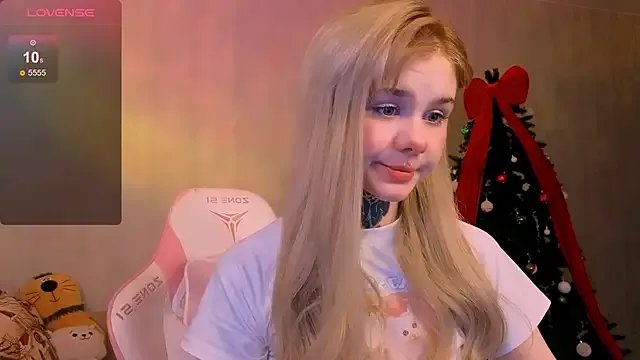 Britney_Lynch on StripChat