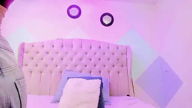 BritneyCollins — make me scream with pleasure