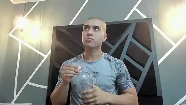 Freechat bruno_cavalli on StripChat