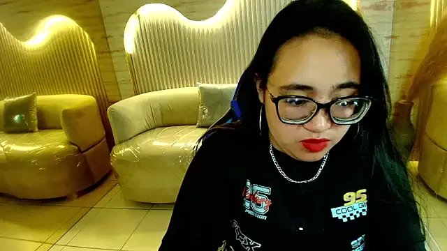 bunny_mich_r — FULL NAKED + FINGER IN PUSSY