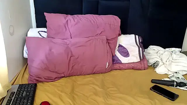 Busty-Londie on StripChat