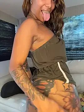 butterflybootyy on StripChat