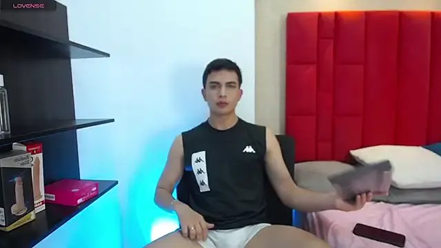 Cady_Hot on StripChat