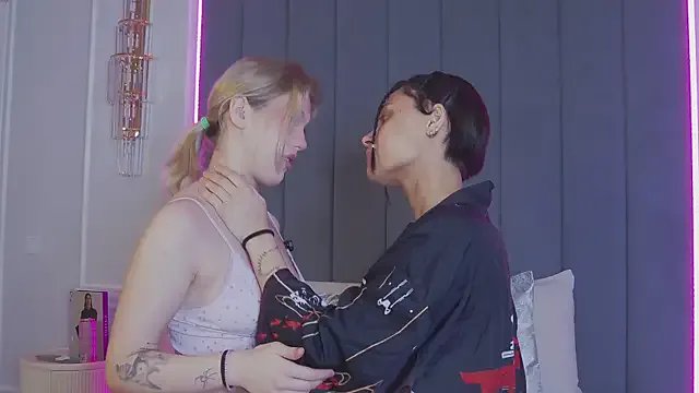 CaitlinSugar on StripChat