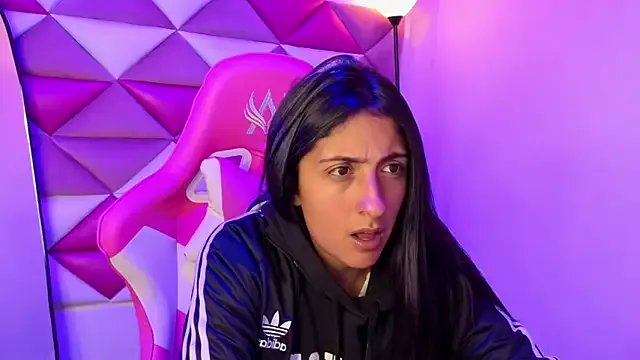 Cameron_cutte — show tits