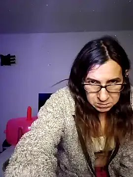 Cameron_puppy on StripChat