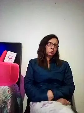 Cameron_puppy on StripChat