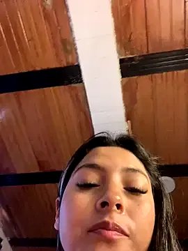 Cami_Leon2 on StripChat