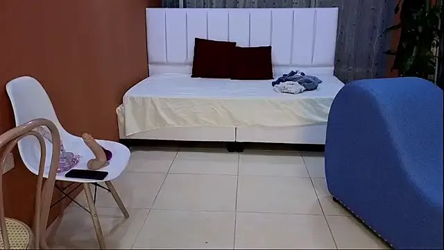 camil_milfdream on StripChat