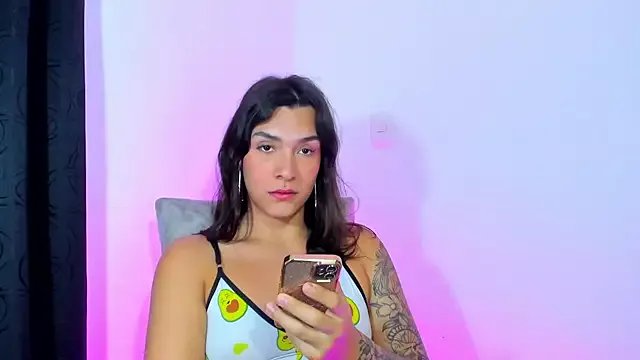 Camila_Coxx on StripChat