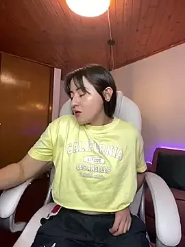 Camila_pinkk on StripChat