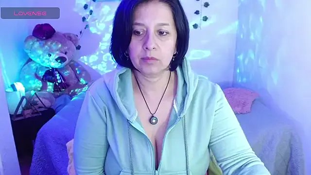 Freechat camilalatti on StripChat