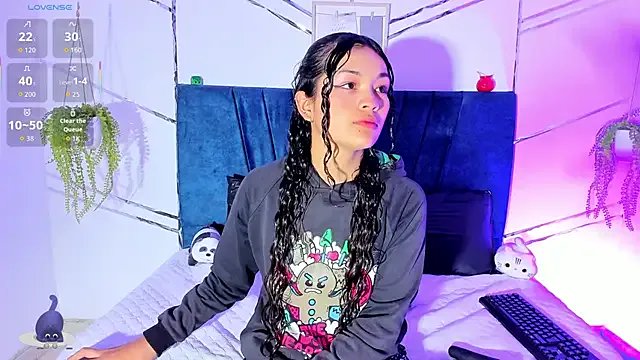 Camilla_Miller01 on StripChat