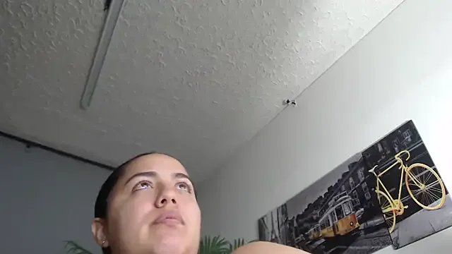 Freechat candiapole on StripChat