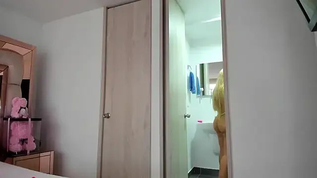 candy-sam28 on StripChat