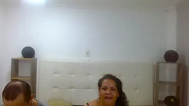 Candy_and_Jh0n on StripChat