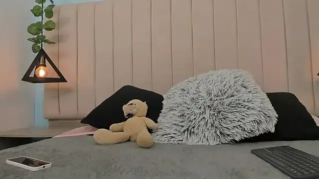 CandyGomez on StripChat