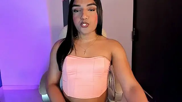Freechat CandyLatinHott on StripChat