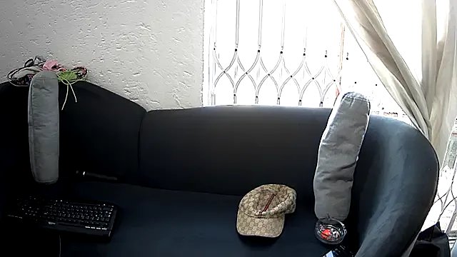 Freechat CandyNaynay on StripChat