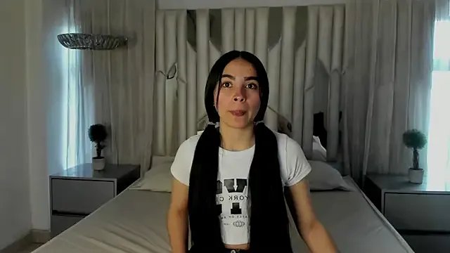 CandySays on StripChat