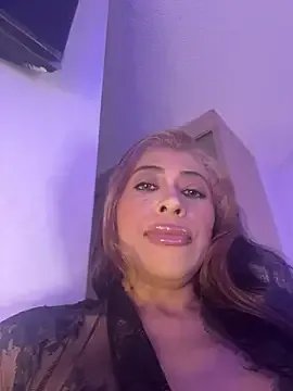 canela_10 on StripChat