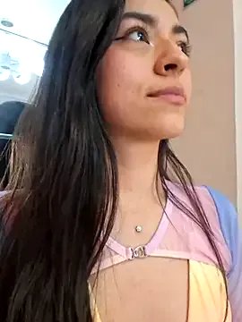 canelleGarces on StripChat