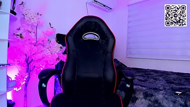 Caramelo_Exotic on StripChat