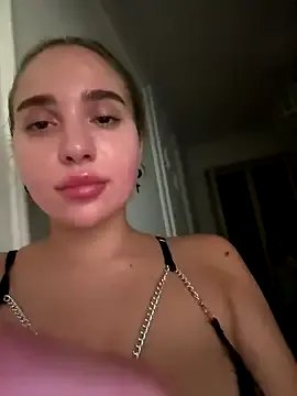 CardiSweetBaby on StripChat