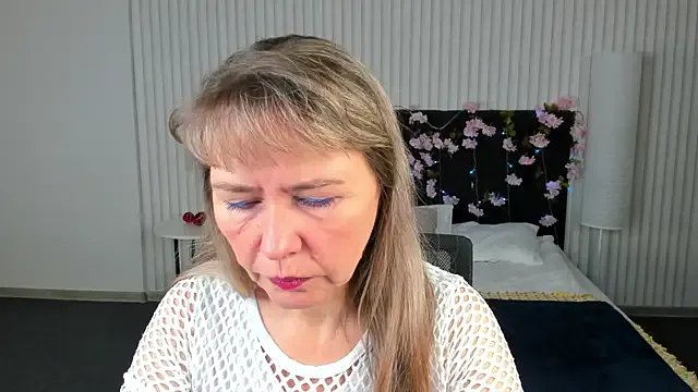 Carla_Vogue on StripChat