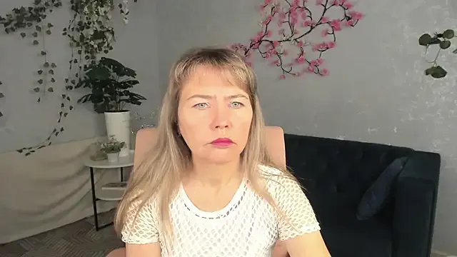 Carla_Vogue on StripChat