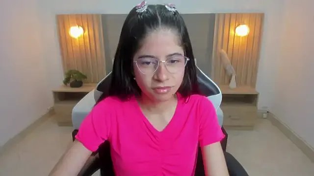 carlina_15 on StripChat