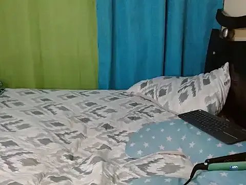 Carol_lil1 — flash tits