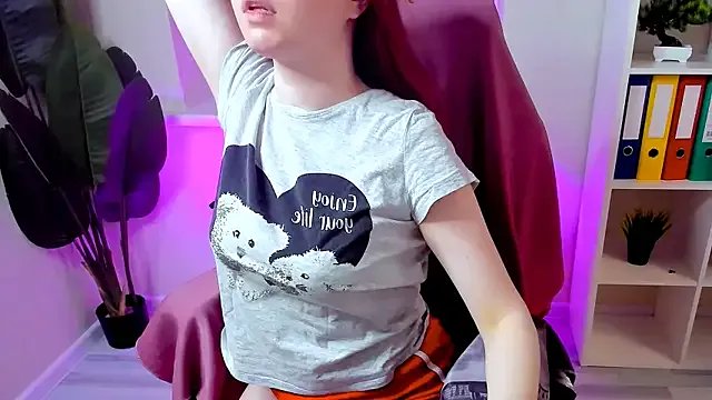 CarolGiggly on StripChat