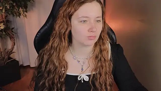 carolina_elf on StripChat