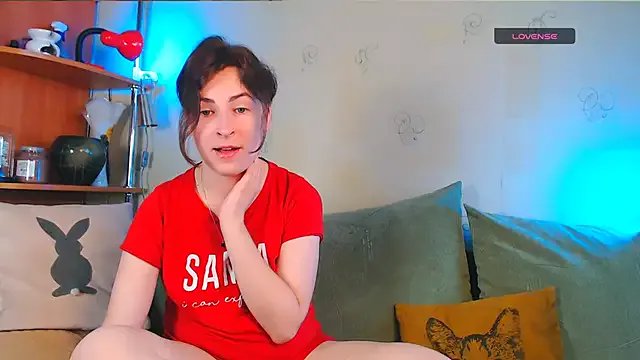 Caroline1995 on StripChat