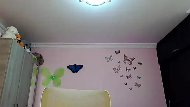 caroline_jonson on StripChat