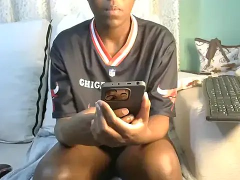 Caryyyl on StripChat