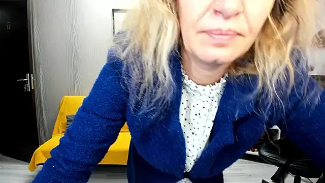 Cassandra_Hotty on StripChat