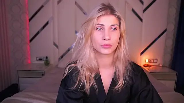 Freechat CassandraGood on StripChat