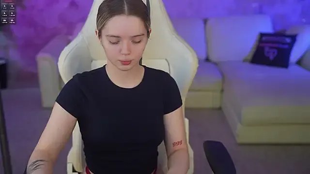 Cassy-Celestial_ on StripChat