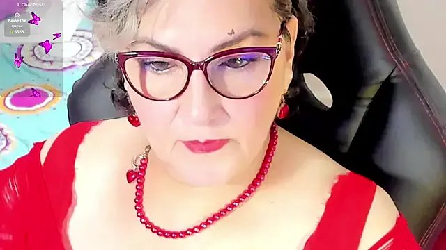 Freechat cataleya_mom on StripChat