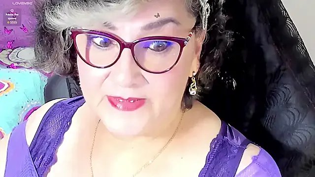 Freechat cataleya_mom on StripChat