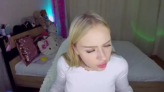 CeaneLino on StripChat