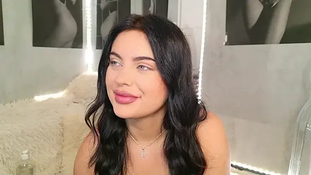 celia_chanel on StripChat