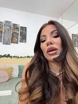 CelineReys on StripChat