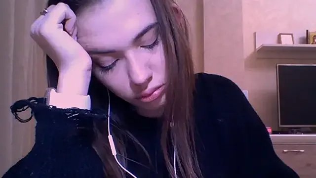 CeyaLier on StripChat