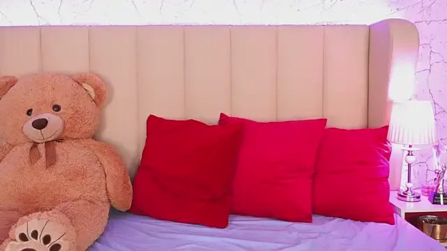 ChannelAngeless on StripChat